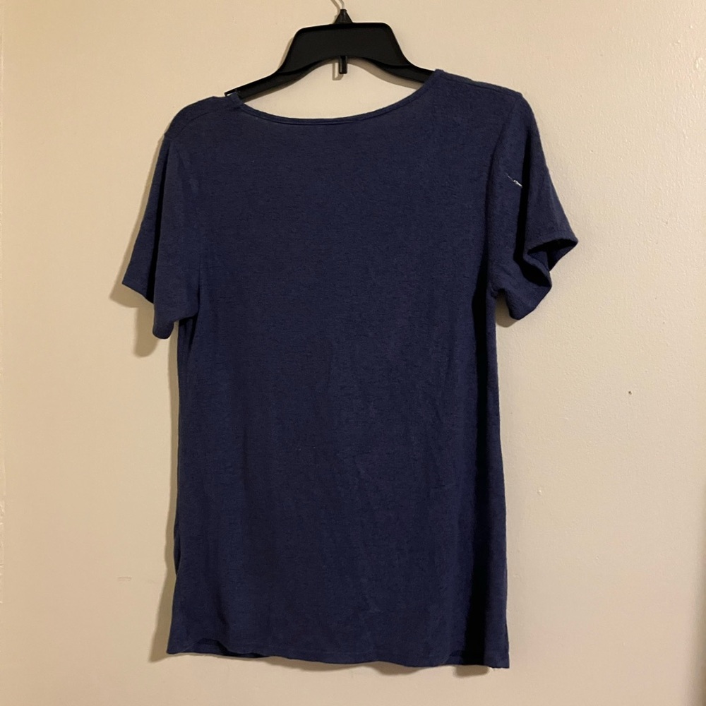 Faith Scripture Navy Graphic Tee with Heart Design 82325 - Picture 4 of 4